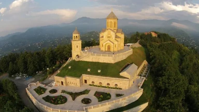 ტროპიკული აჭარა — ზღვა, ციხე და ჩანჩქერები 5